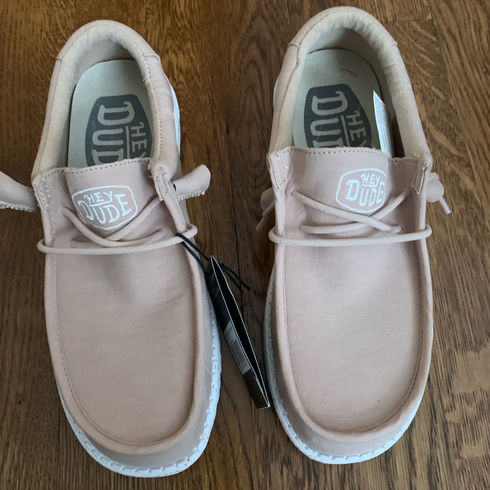 Hey Dude, Tan, can be a ladies size 8 or men’s size 6